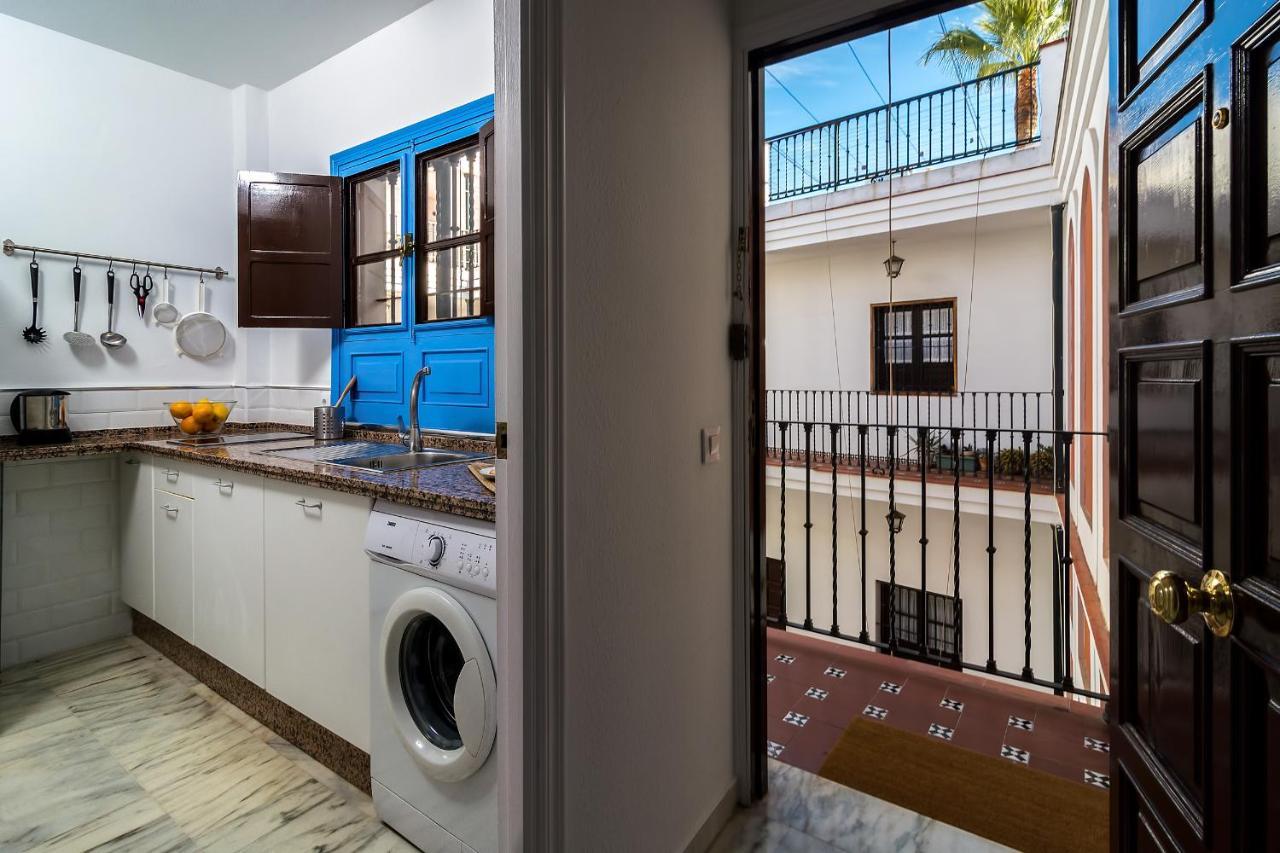 More Center Apartment Севілья Екстер'єр фото