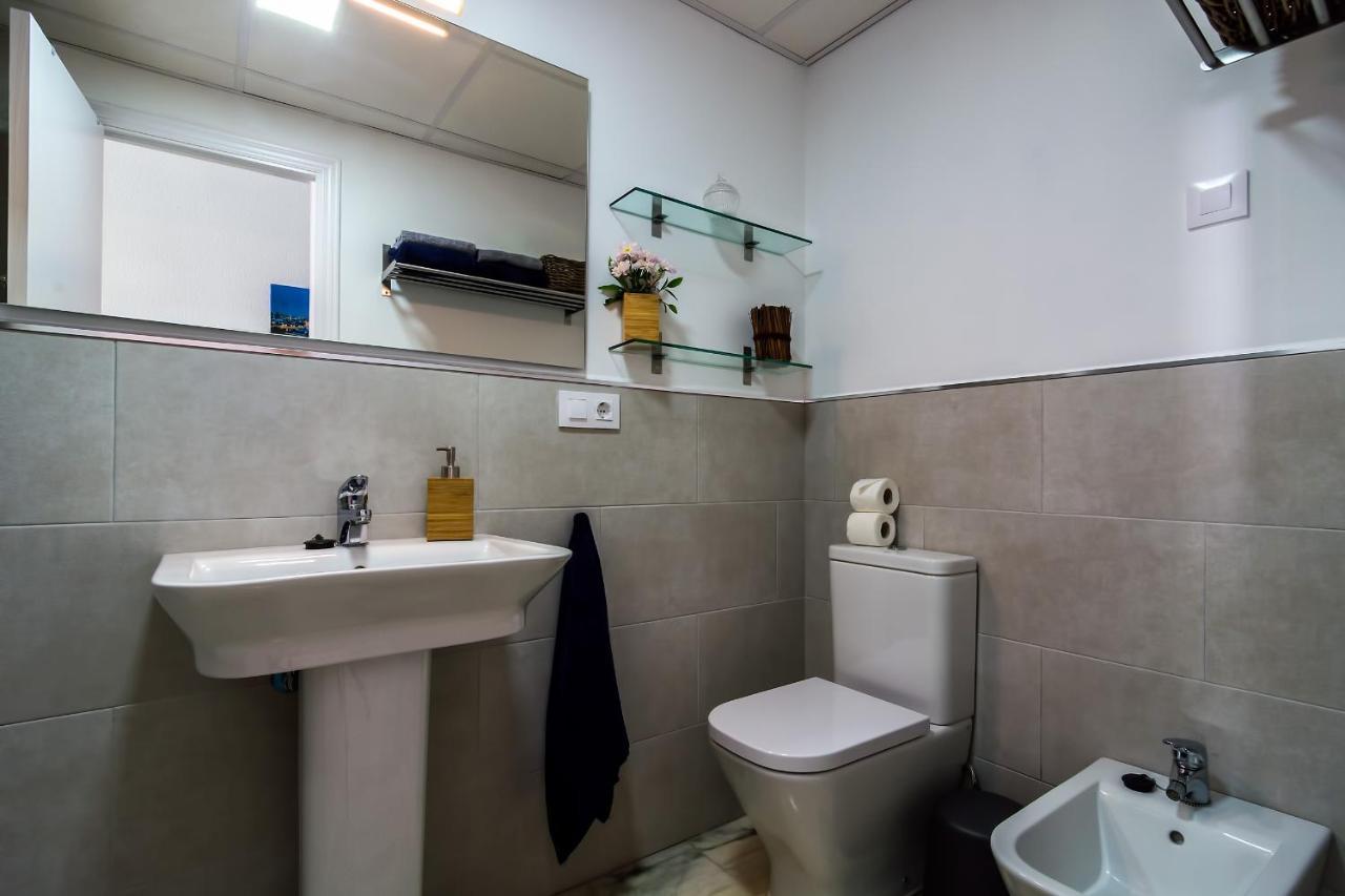 More Center Apartment Севілья Екстер'єр фото